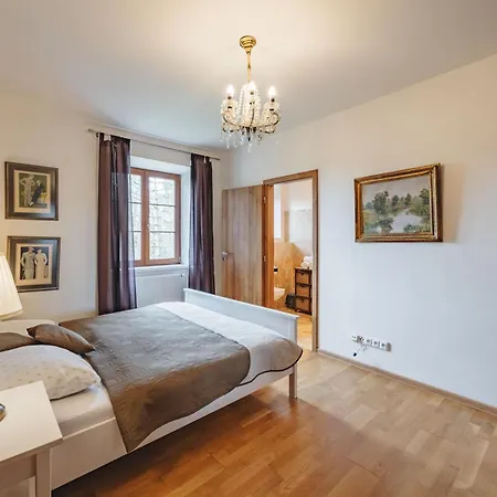 Apartment Ruzova 79 *